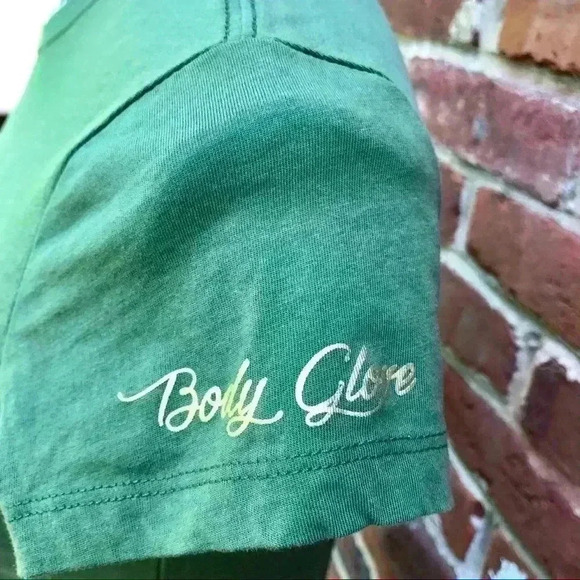 BODY GLOVE Green/Gold Crew Neck Surfing Beach Water Fitted Tee Size M - Picture 3 of 8